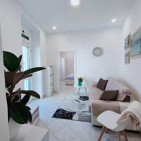 Διαμέρισμα Leni's House *