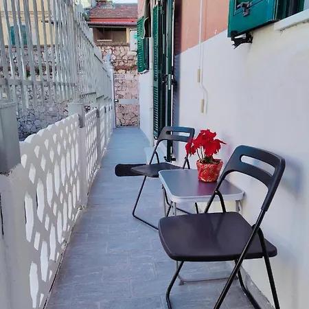 Leni's House Λα Σπέτσια