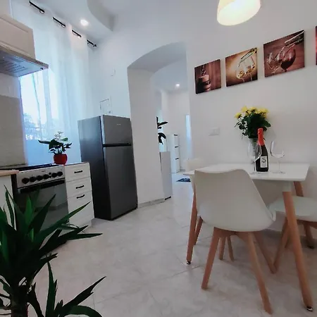 Leni's House
