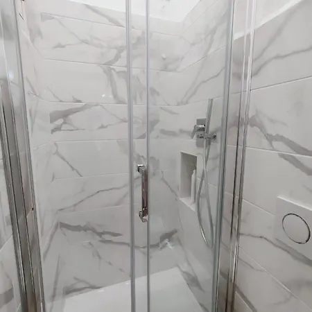 Leni's House Apartment *